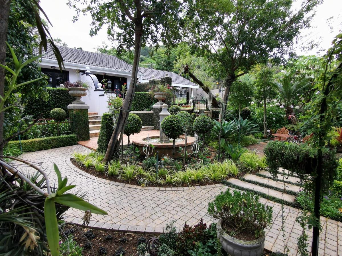 At 98 On Lynburn Guest House Pretoria-Noord Eksteriør bilde